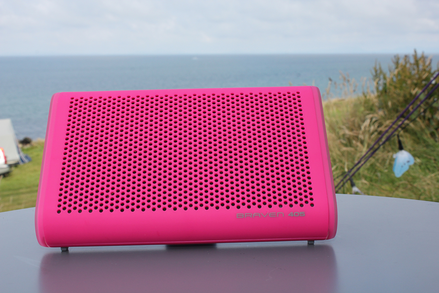 Braven 405 Water Test Sound Test and Review Waterproof Speaker 