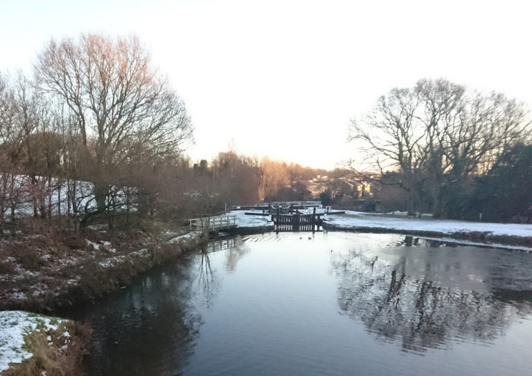 WALKING | A Snowy Winter Canal Walk in Wheelton, Lancashire