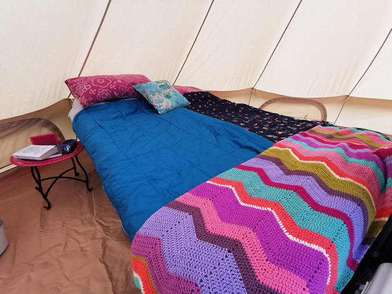 Camp bed guide